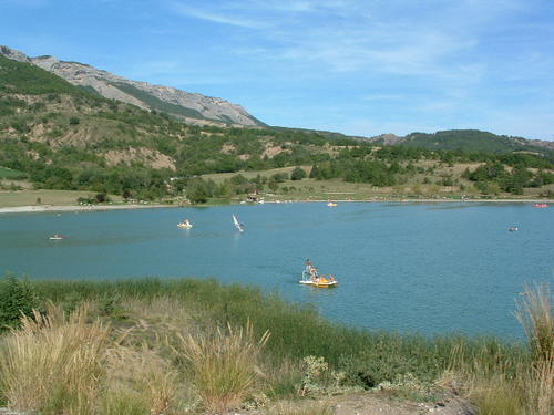 Various watersport activities at the lake of Riou...