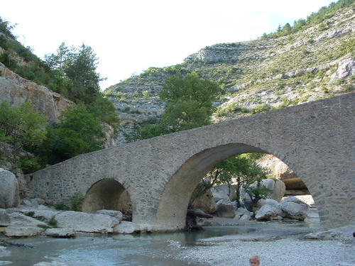 The Méouge gorge is nearby, ideal for swimming and trekking...is only 5km away!